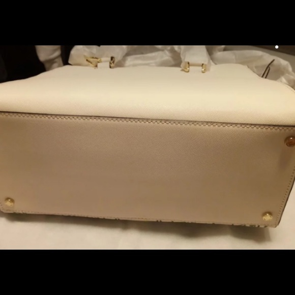 Calvin Klein purse - Picture 6 of 6